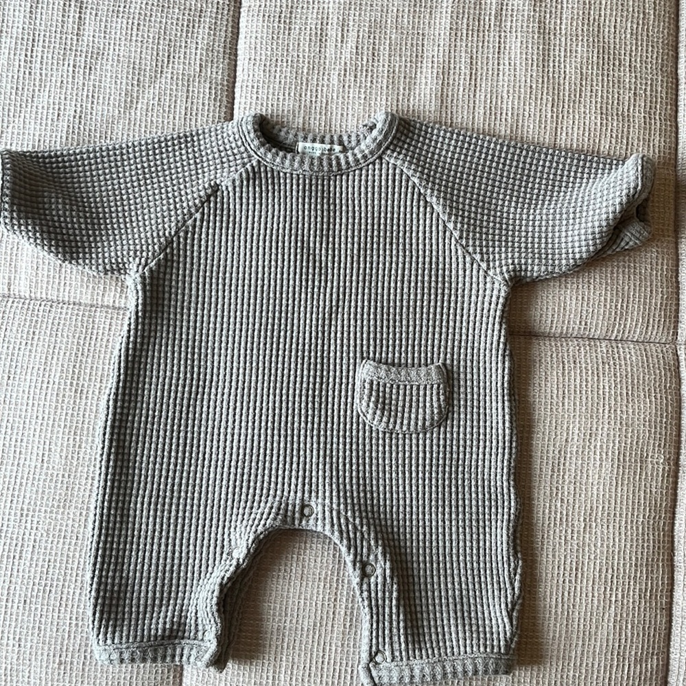 baby anggo big pocket waffle romper